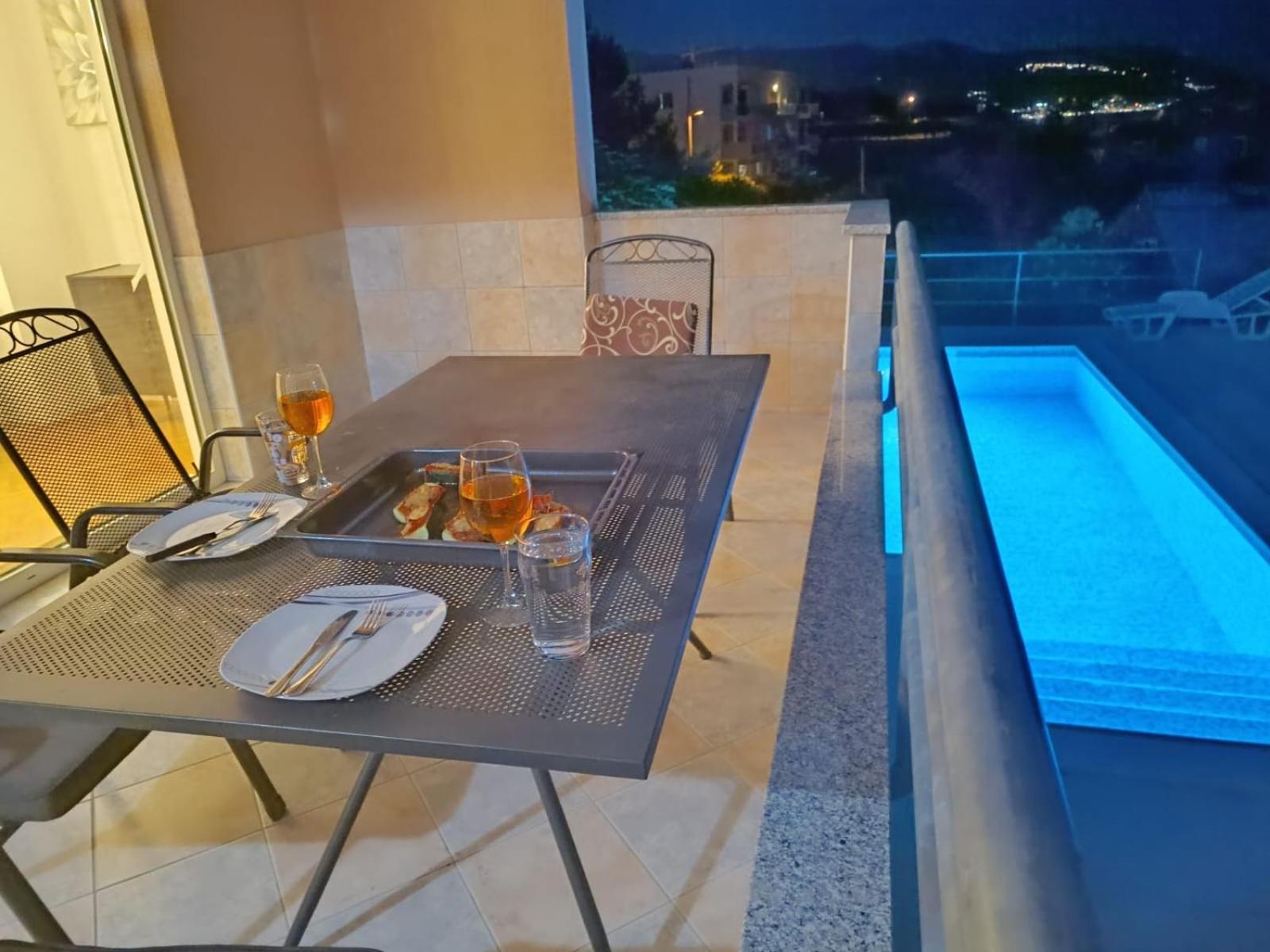 Apartment Lo - With Swimming Pool Spalato Esterno foto