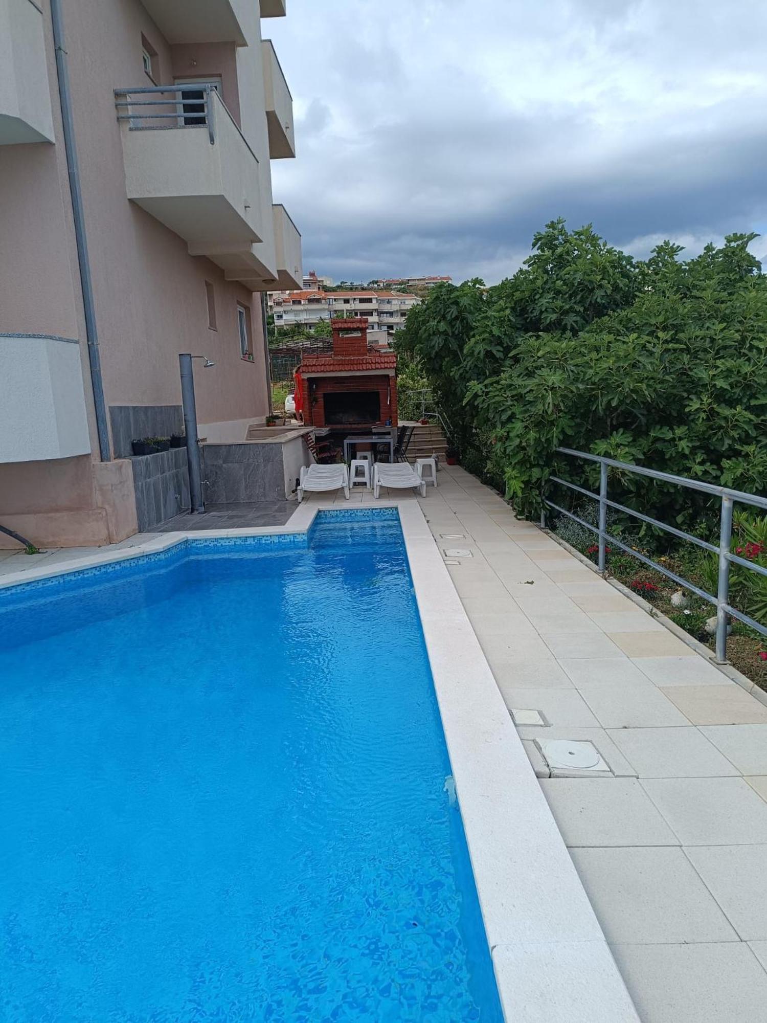 Apartment Lo - With Swimming Pool Spalato Esterno foto